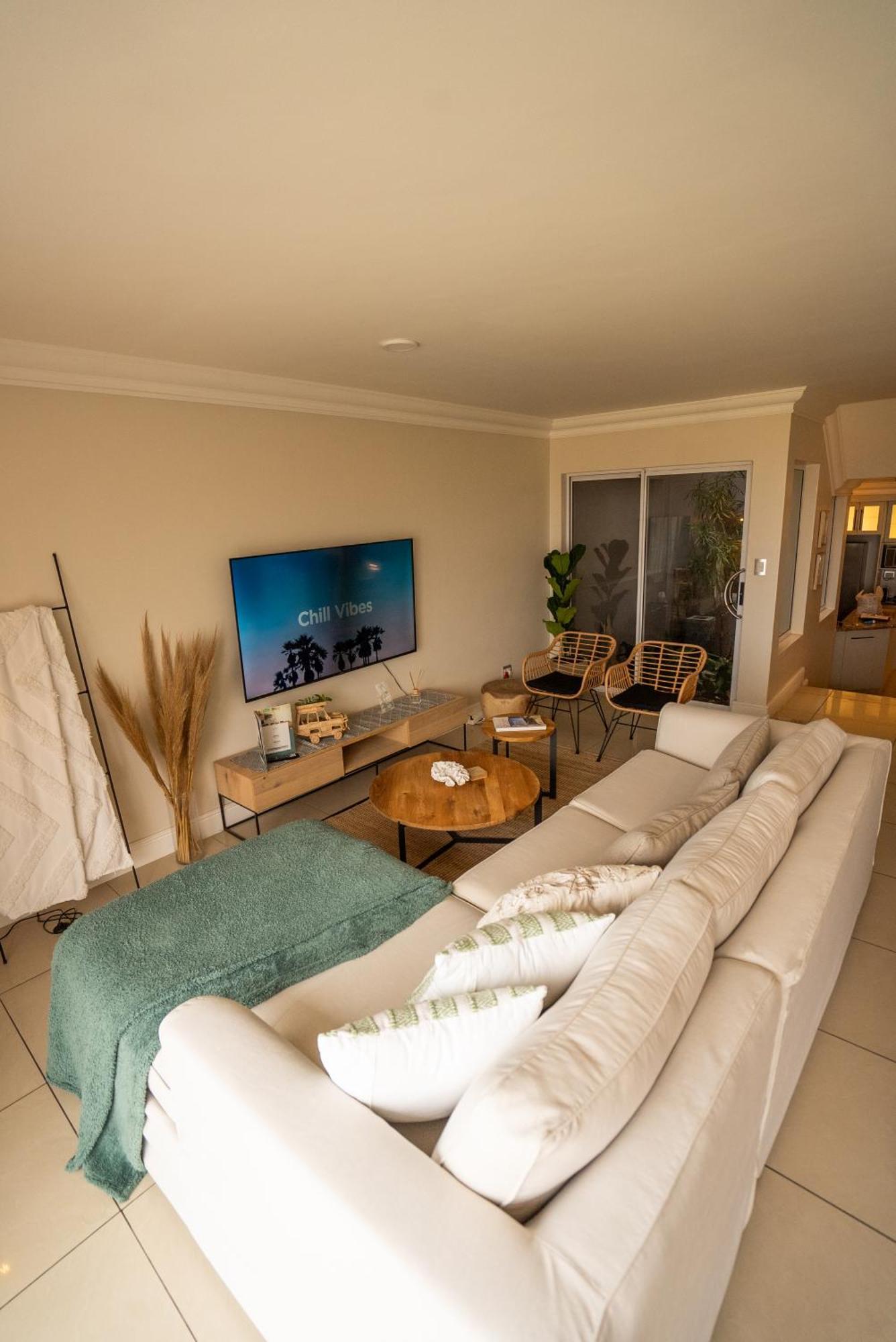 Deja Blue Beachfront Villa, Newly Renovated Langstrand Экстерьер фото