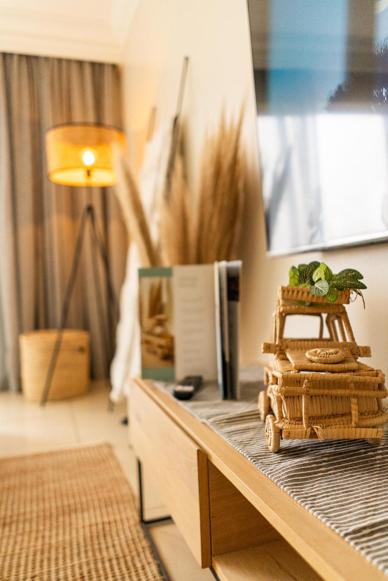Deja Blue Beachfront Villa, Newly Renovated Langstrand Экстерьер фото